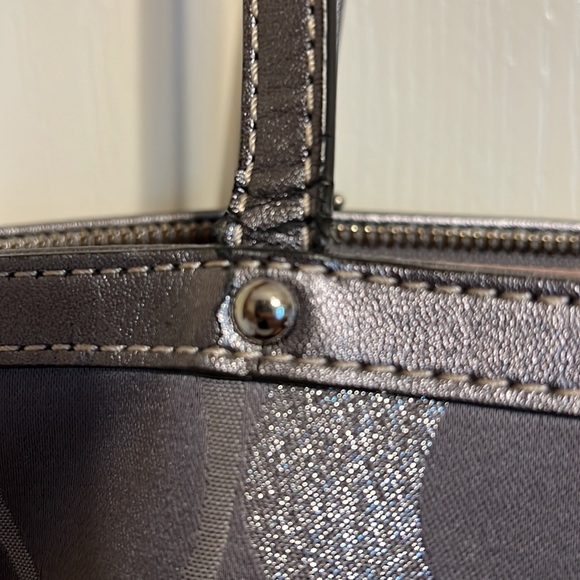 Coach Handbag Silver - Picture 7 of 16